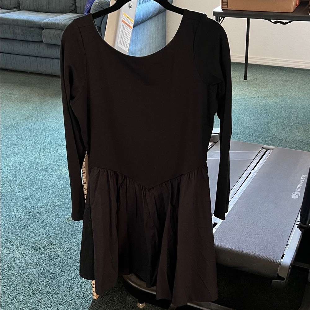 American Eagle black long-sleeve mini dress w/ pockets & a dip in the back in L